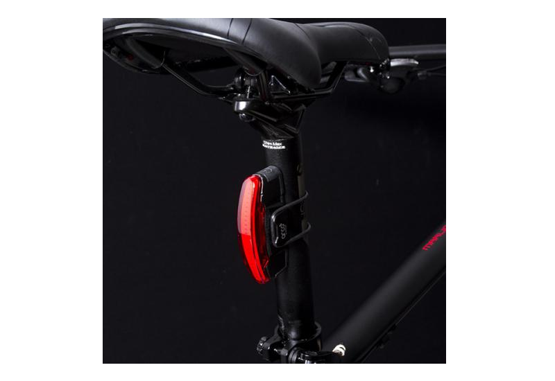 ECLAIRAGE ARRIERE SPANNINGA USB