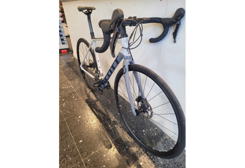 SCOTT ADDICT 20 DISC SHIMANO 105 11V